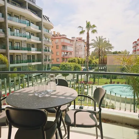 The Premium By The Sea Apartment