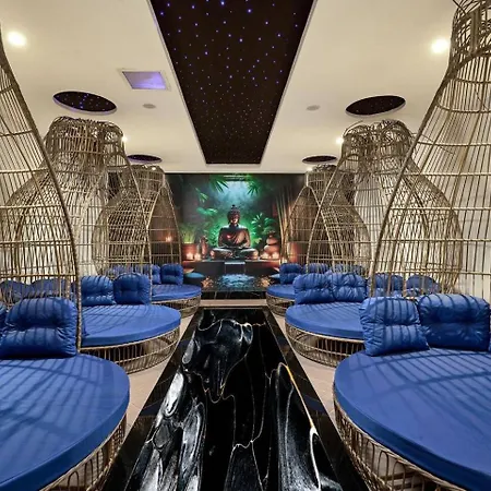 Qoople Legend B - Premium Steps From The Sea Apartmán Alanya