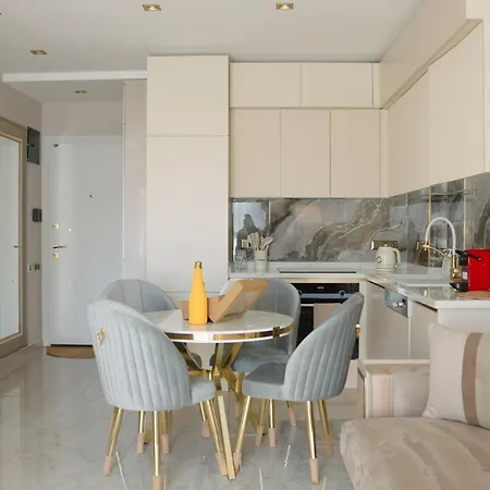 Apartman Qoople Legend B - Premium Steps From The Sea Alanya