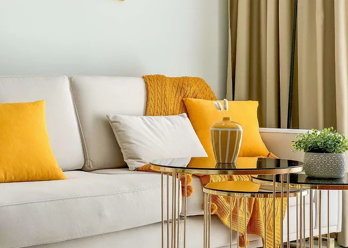 Qoople Legend B - Premium Steps From The Sea Apartment