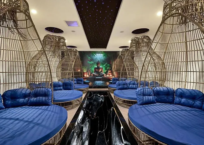 Qoople Legend B - Premium Steps From The Sea Apartment Alanya