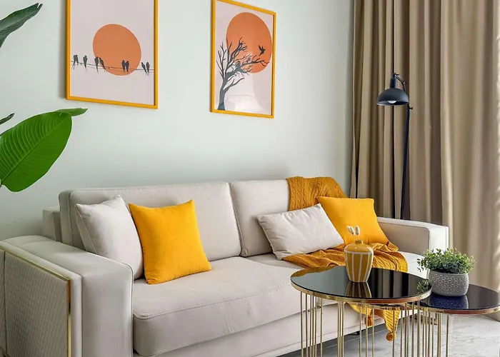 Qoople Legend B - Premium Steps From The Sea Apartment